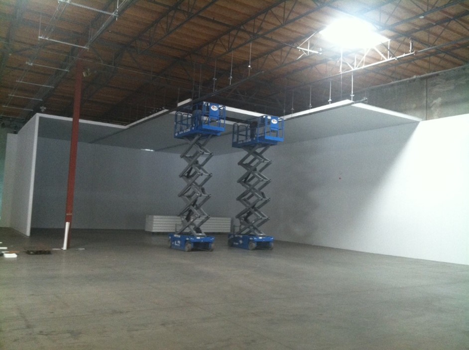 interior box in a box solution for insulated metal panels for cold storage warehouse